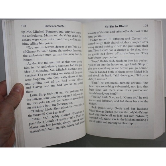 3/$15 Ya-Yas In Bloom (Large Print) by Rebecca Wells Paperback Children's Book - Picture 2 of 5
